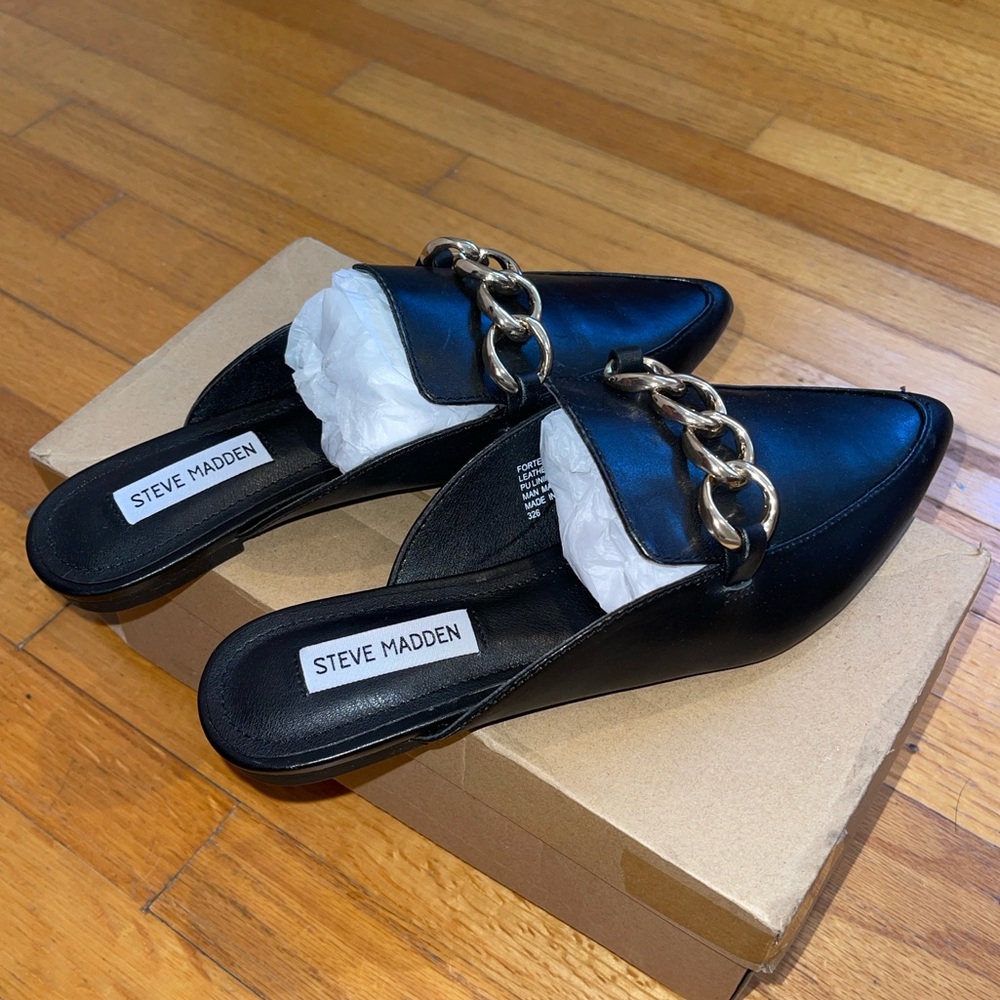 Kandi Black Leather Steve Madden Loafers
